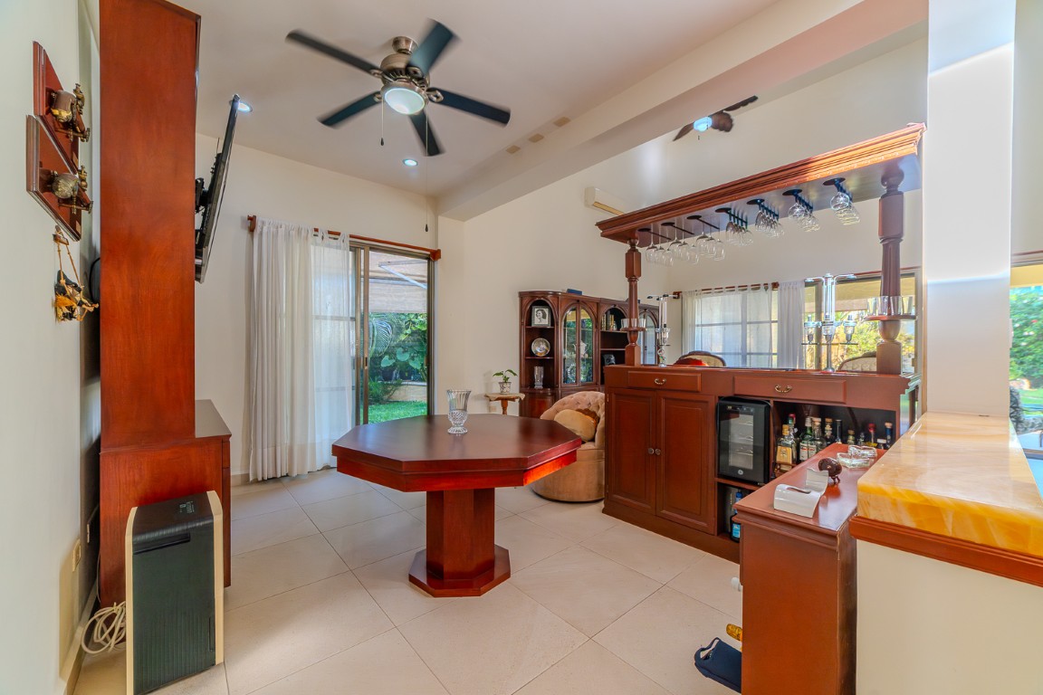 Modern 3-Bedroom Home in Excellent Condition