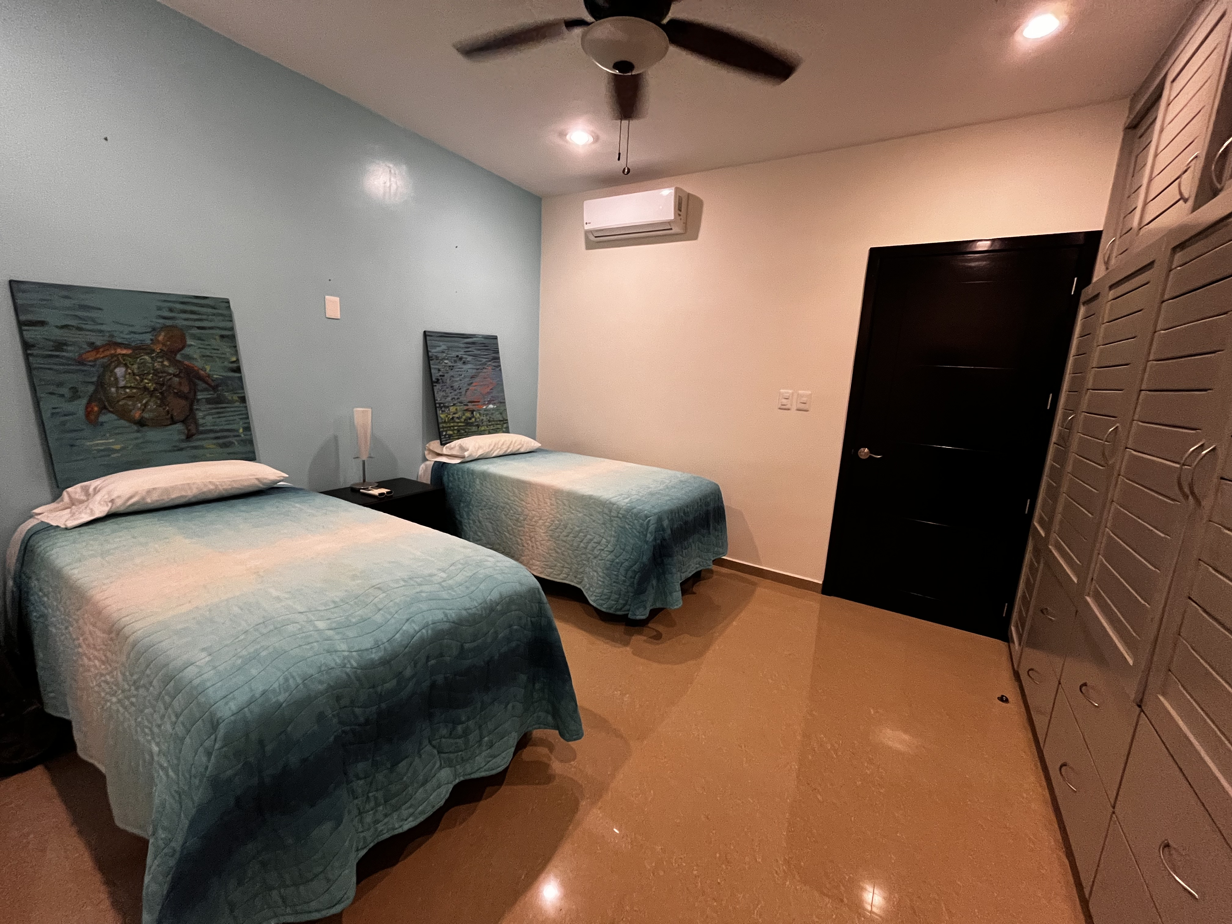 2 bedroom condo in a super location