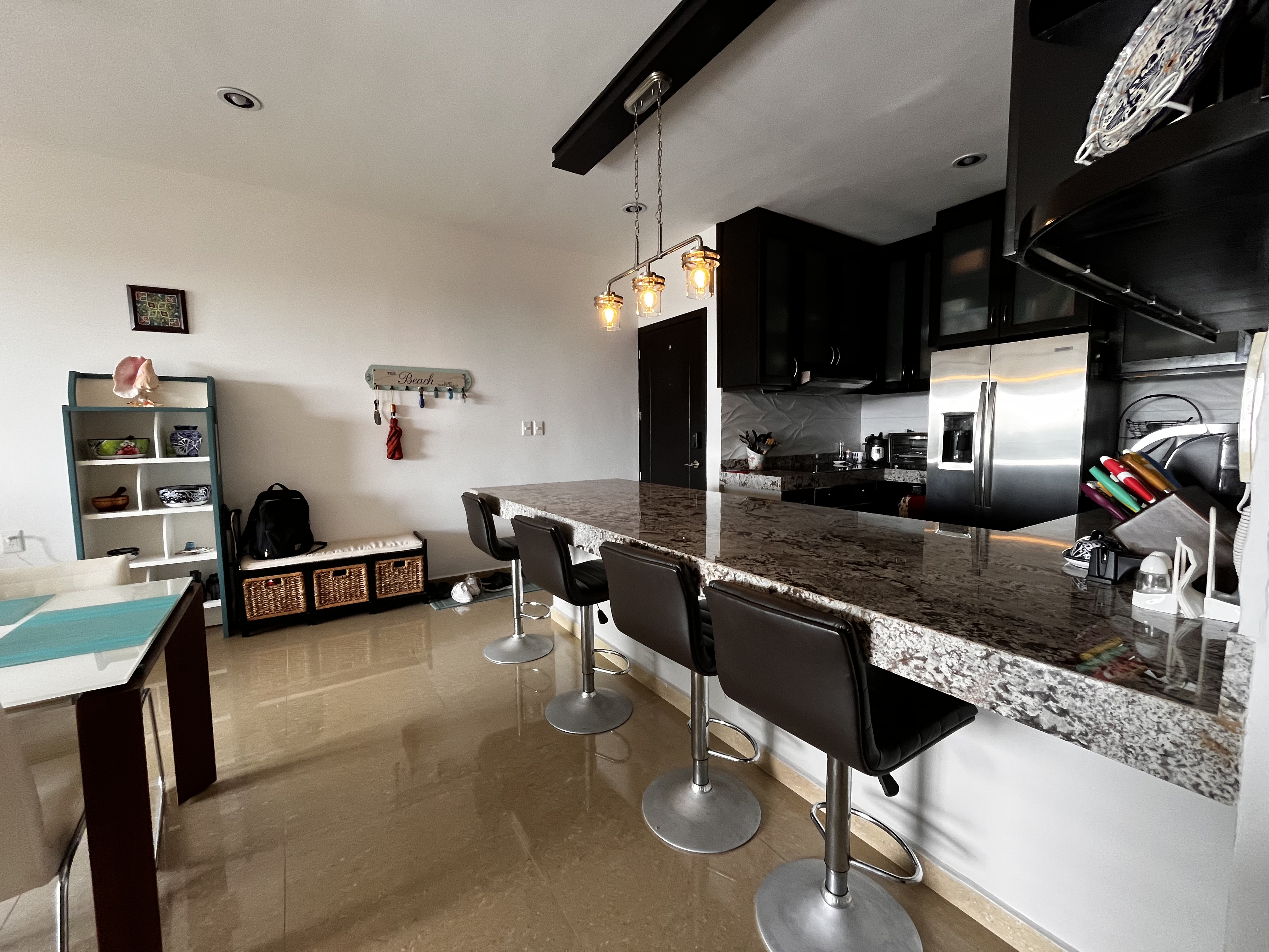 2 bedroom condo in a super location