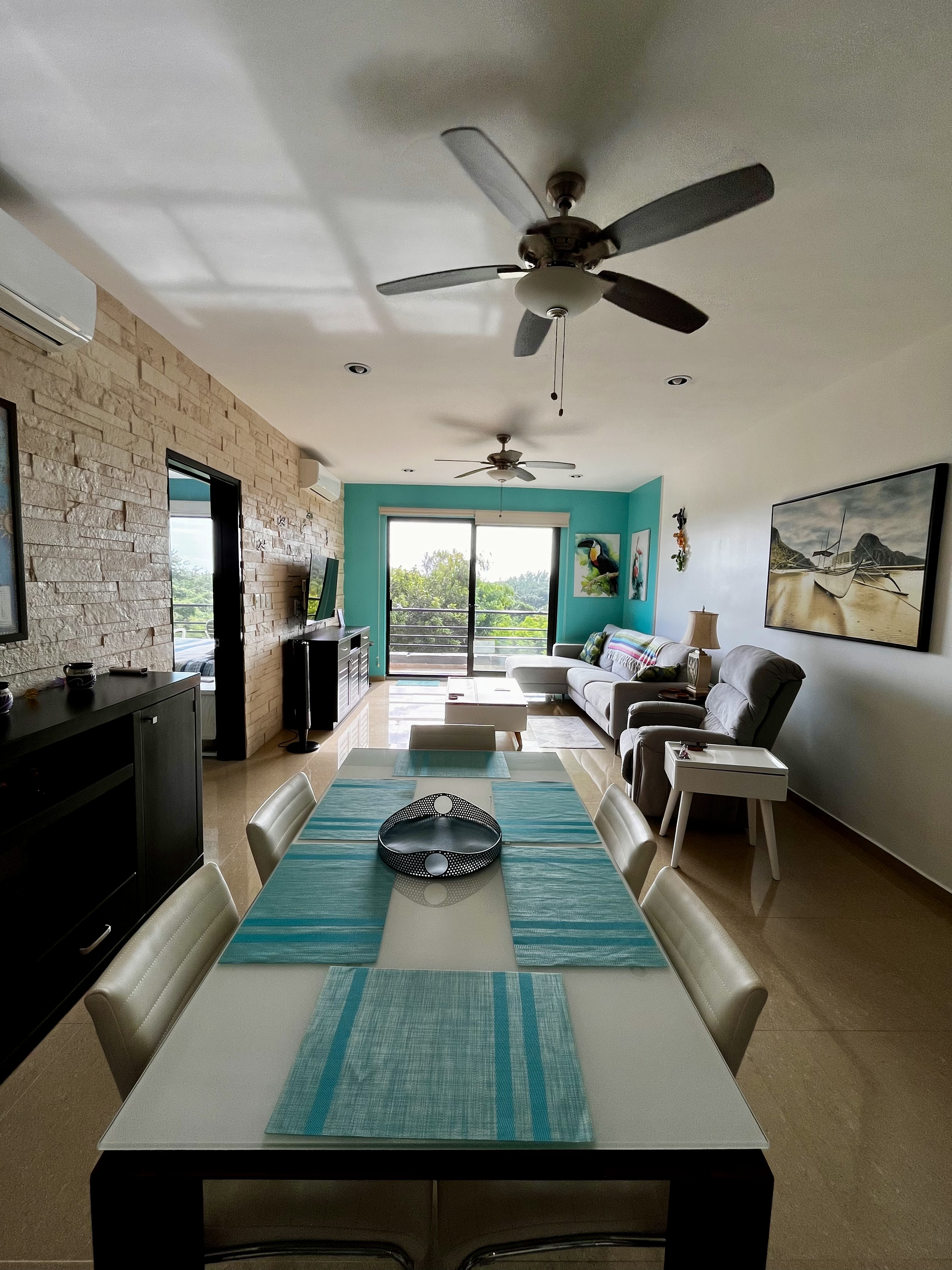 2 bedroom condo in a super location