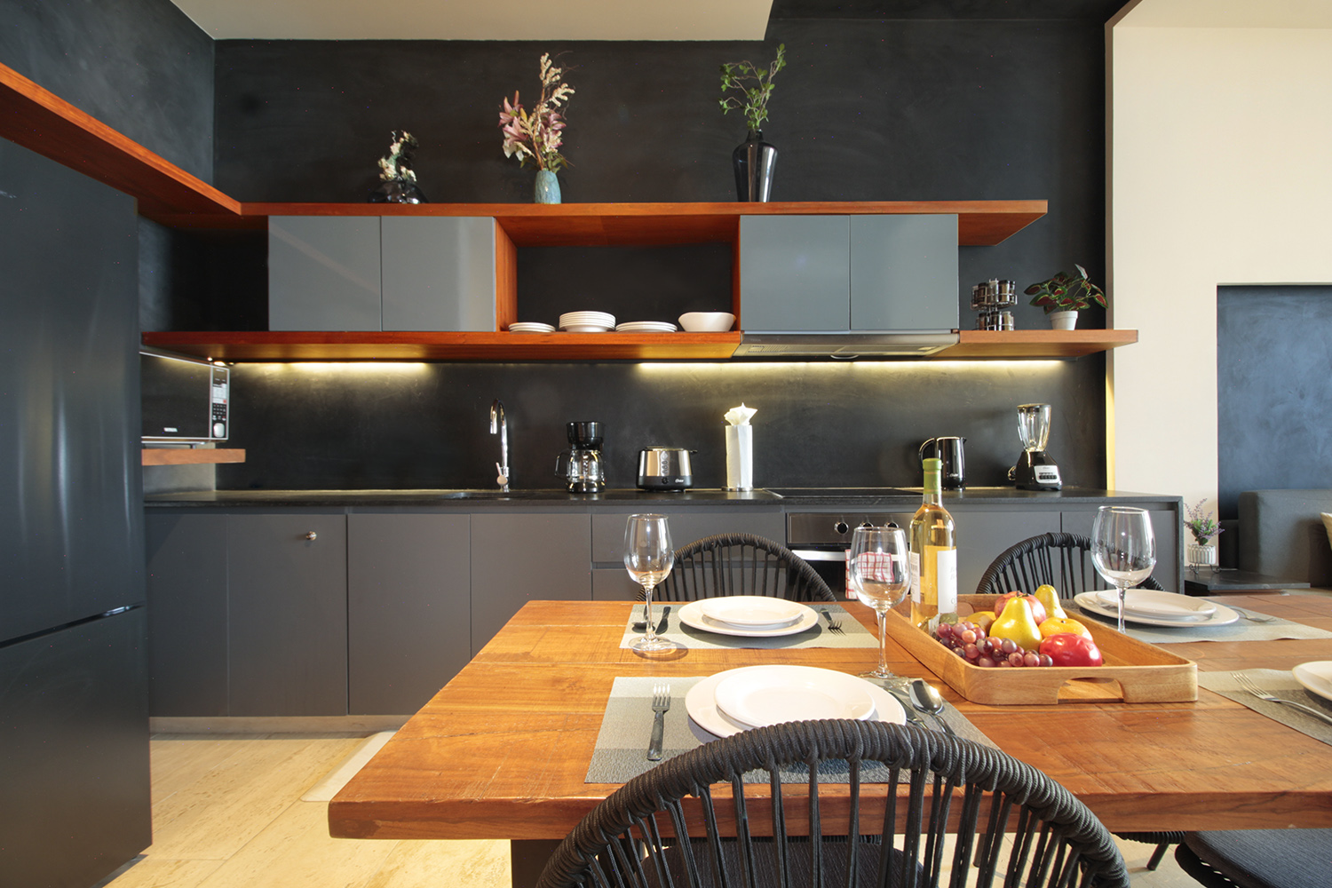 Modern 2-Bed Condo for Sale a Few Steps from the Beach and 5th 