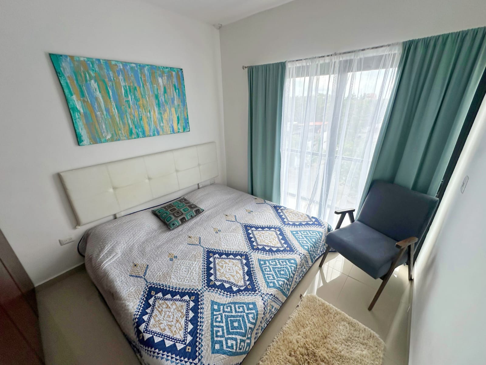 Modern 2-Bedroom Turnkey Condo with City View