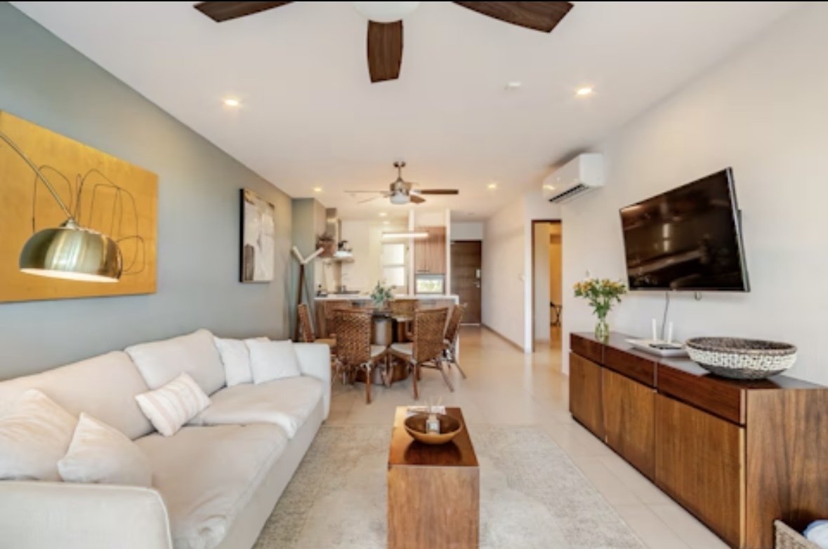 Amazing 2 bedroom beachfront condo in Cancun 