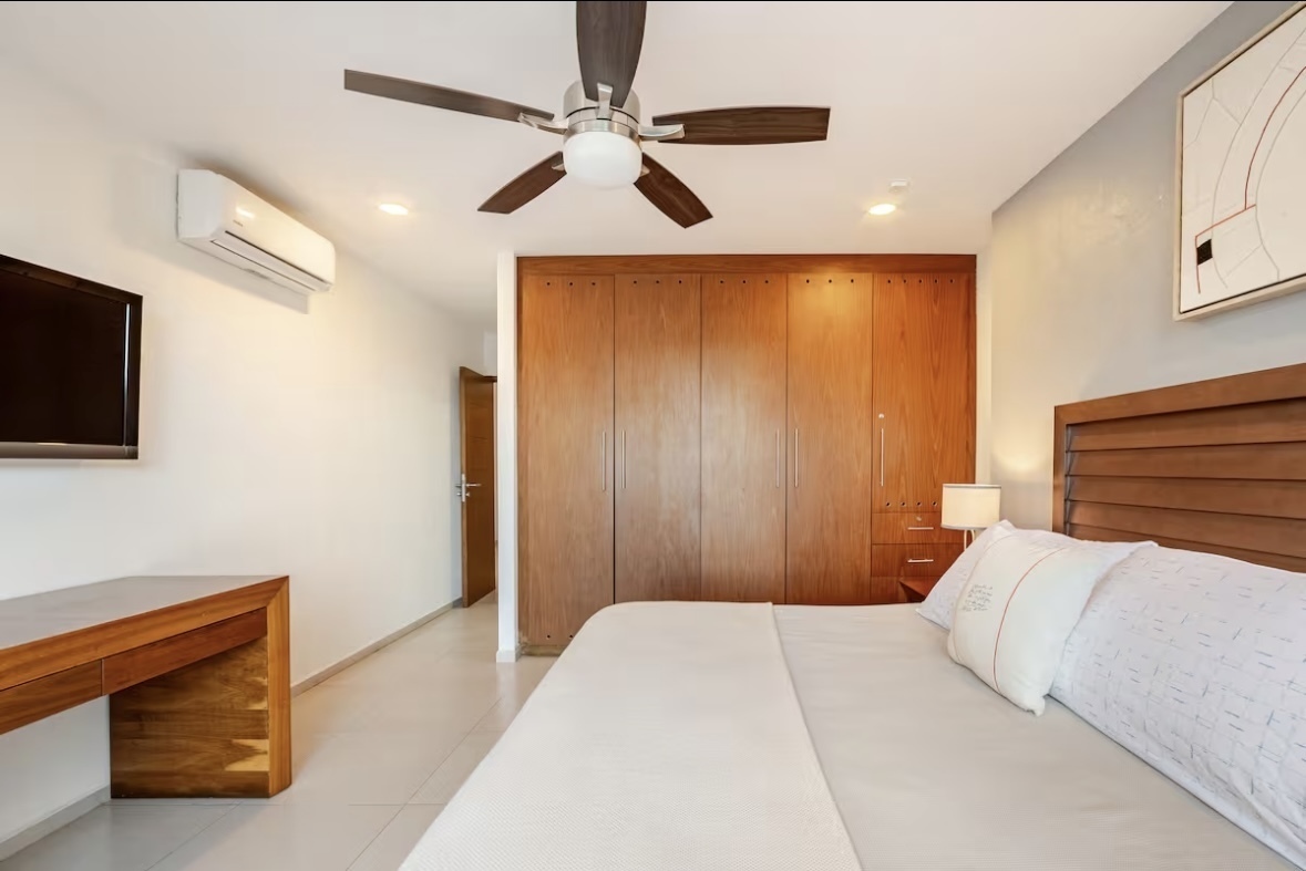 Amazing 2 bedroom beachfront condo in Cancun 