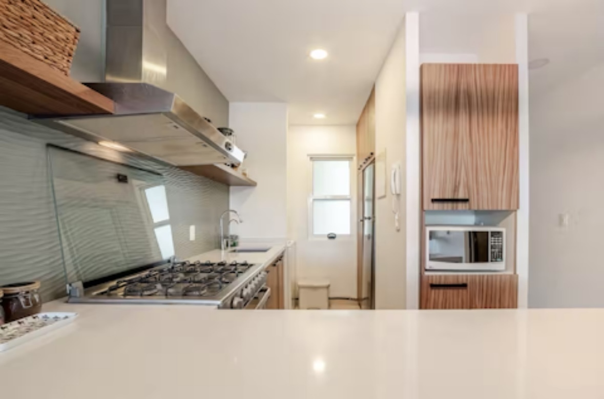 Amazing 2 bedroom beachfront condo in Cancun 