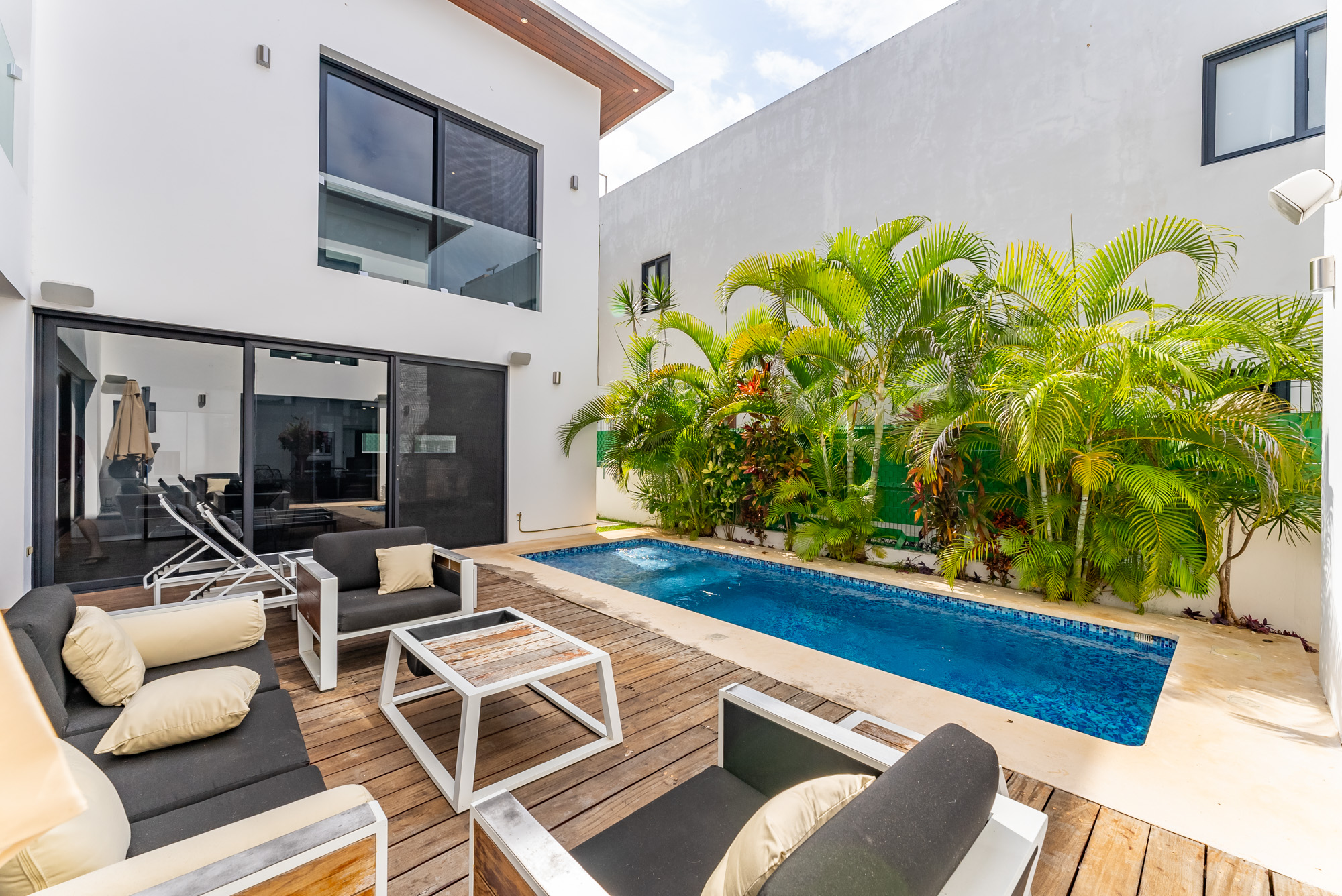 Fully Furnished Stylish Home – Ready to Move In