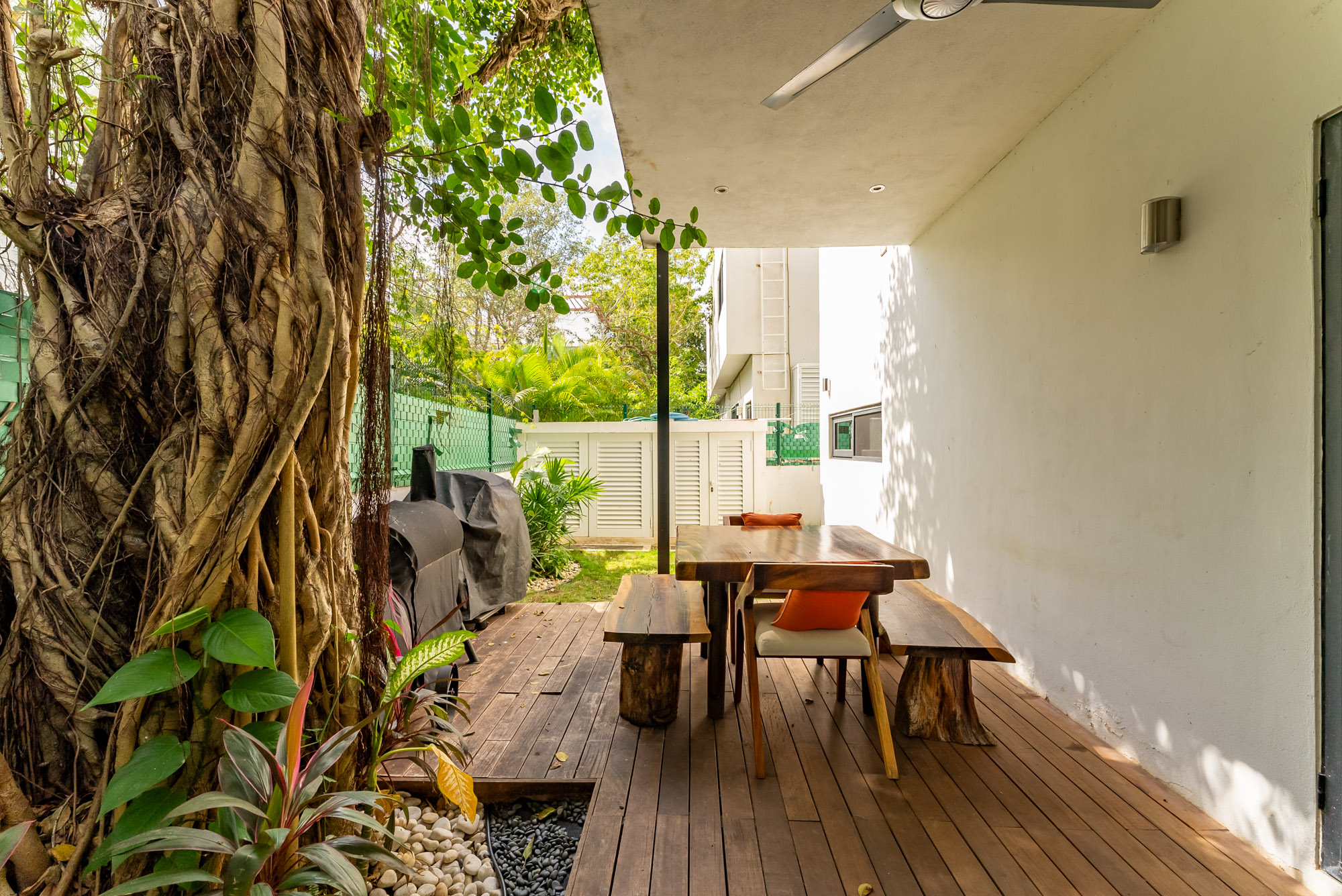 Fully Furnished Stylish Home – Ready to Move In