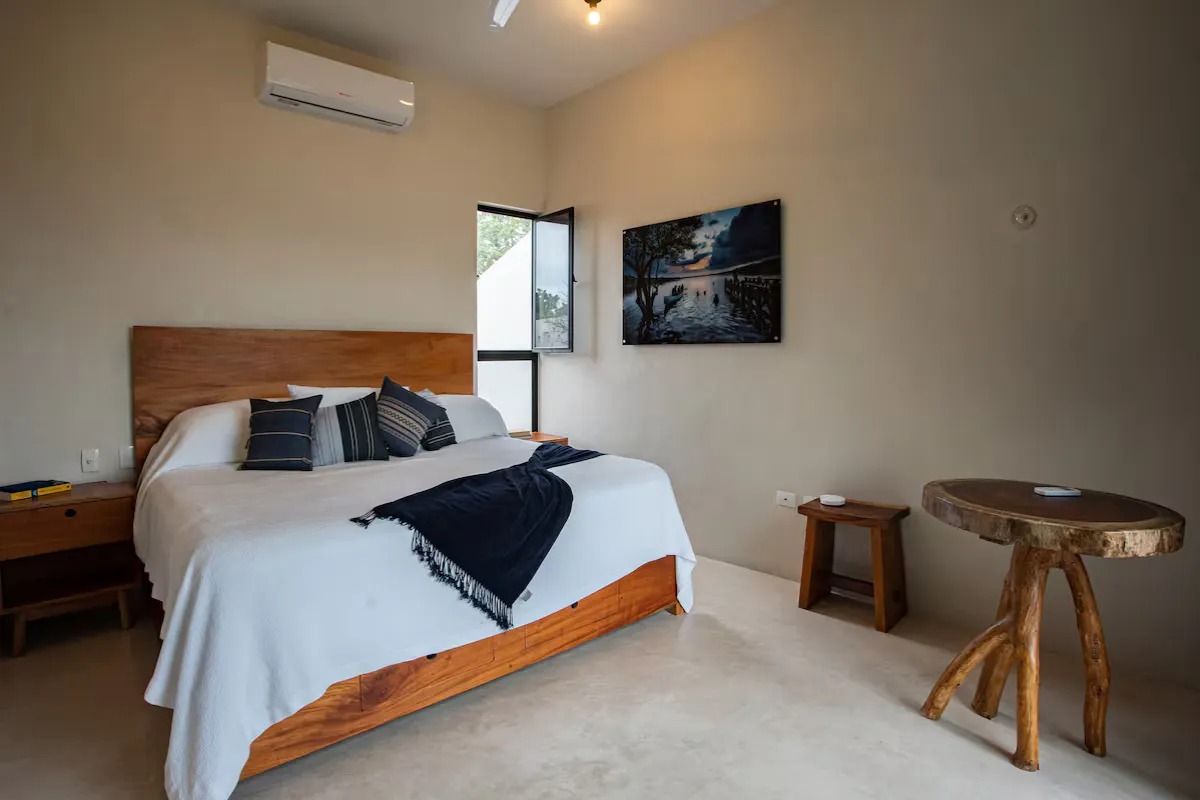 3 Bed House with a rooftop, fully equipped and ready to move in