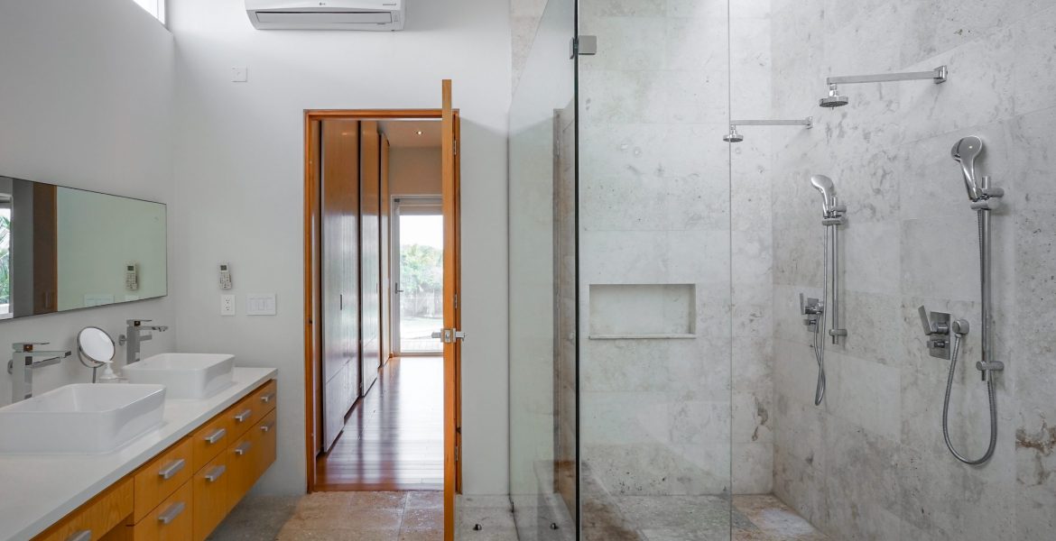 Magnificent villa for sale in Puerto Aventuras