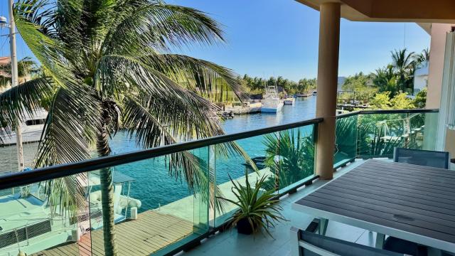 2-bedroom condo facing the marina in Puerto Aventuras