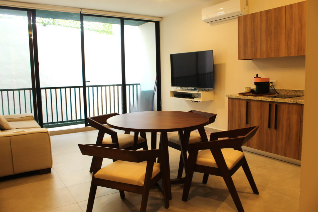 56021 Furnished 1 Bedroom Apartment in Montebello,  - Condo