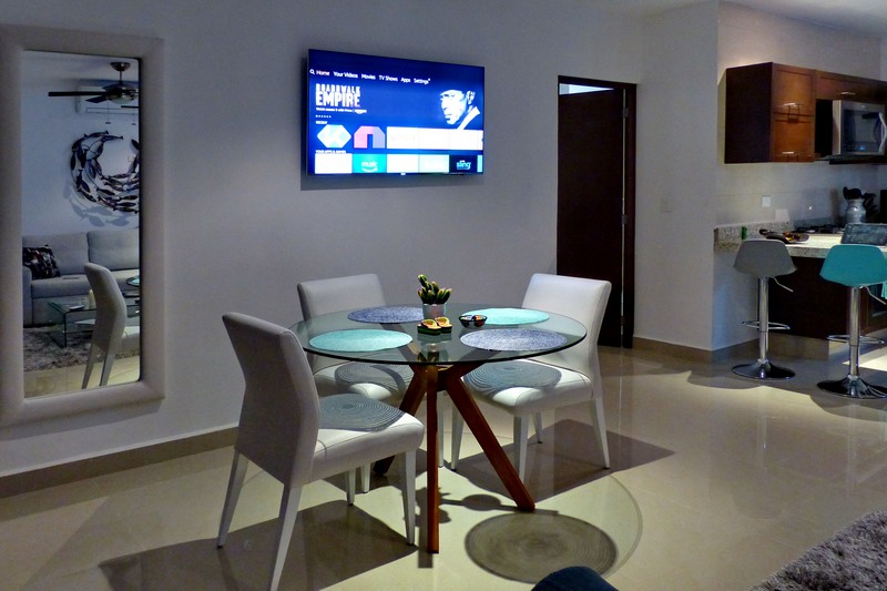 Lock-Off 2-Bedroom Condo for Sale in El Cielo