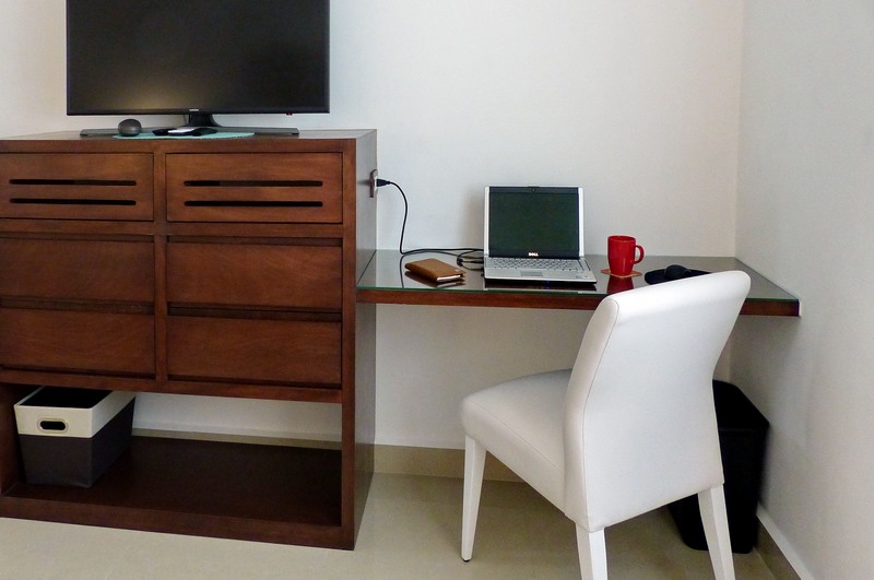 Lock-Off 2-Bedroom Condo for Sale in El Cielo