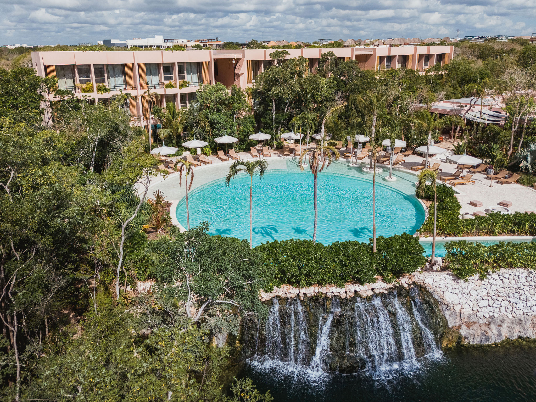 4 bedroom villa, in astonishing development