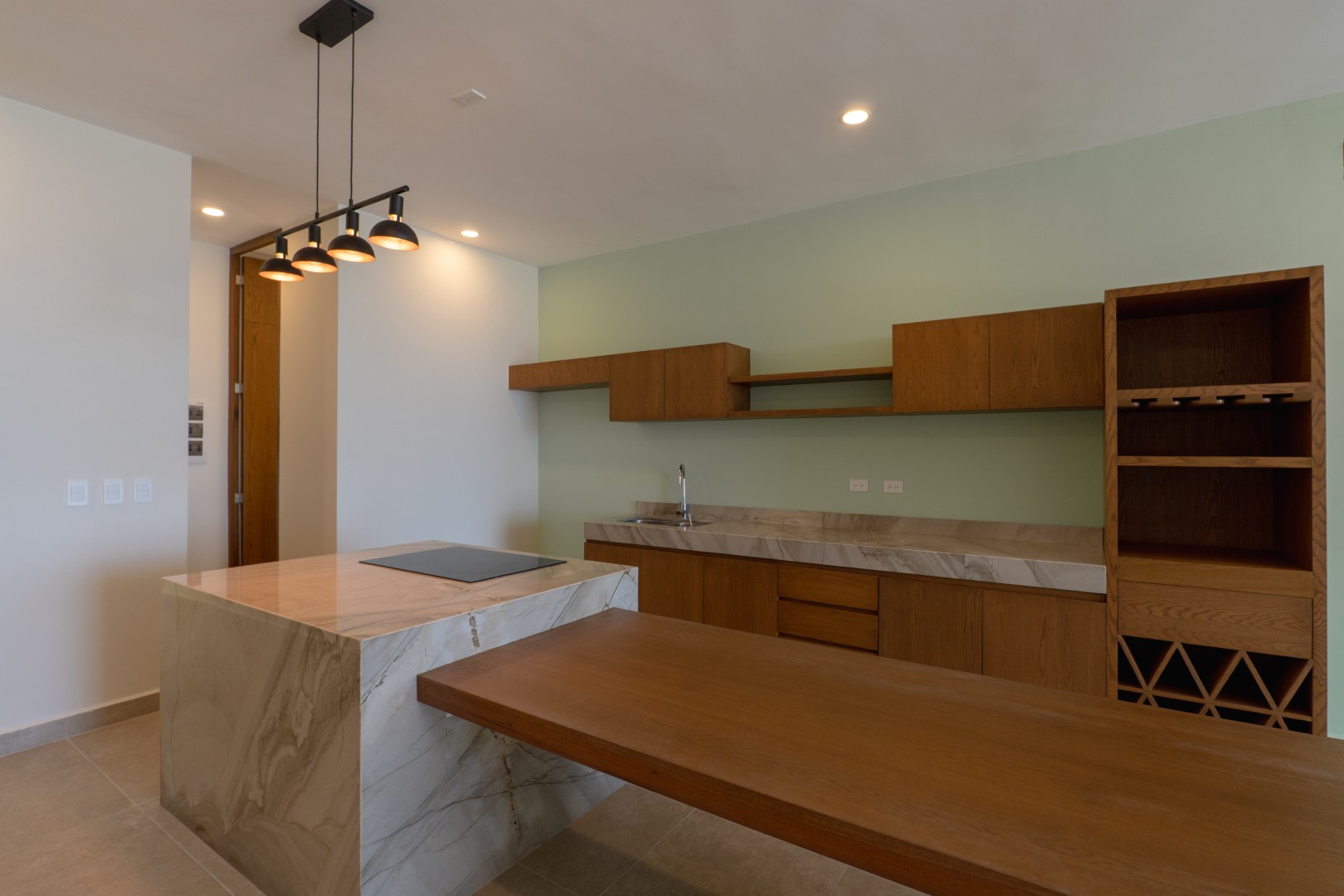 4 bedroom beachfront beach home in Chelem, front row