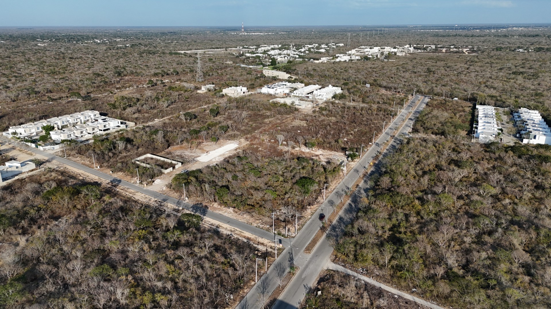 56990 Lot in the Northern Area of Mérida with 2,545.56  - Lot