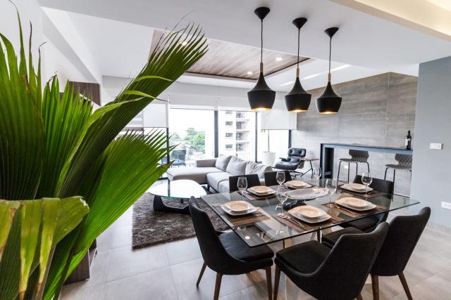 Spacious 2-Bedroom Condo Near Beach – Playa del Carmen