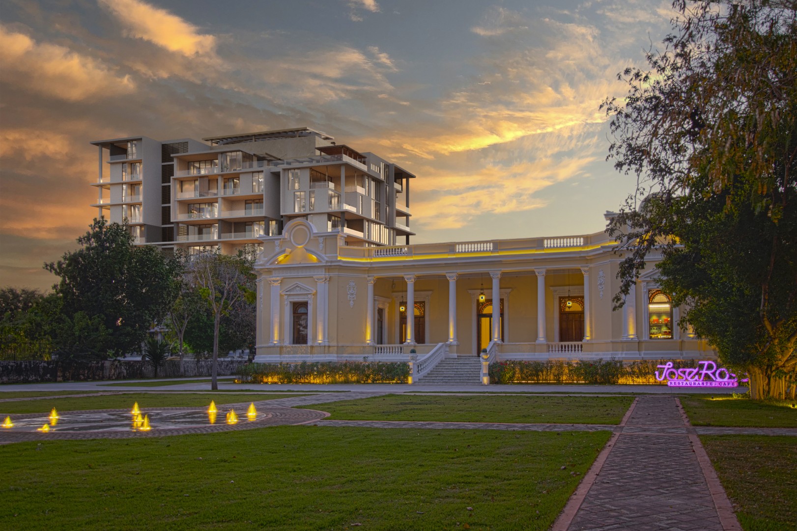 Luxury 1 bedroom condo just steps from Paseo de Montejo