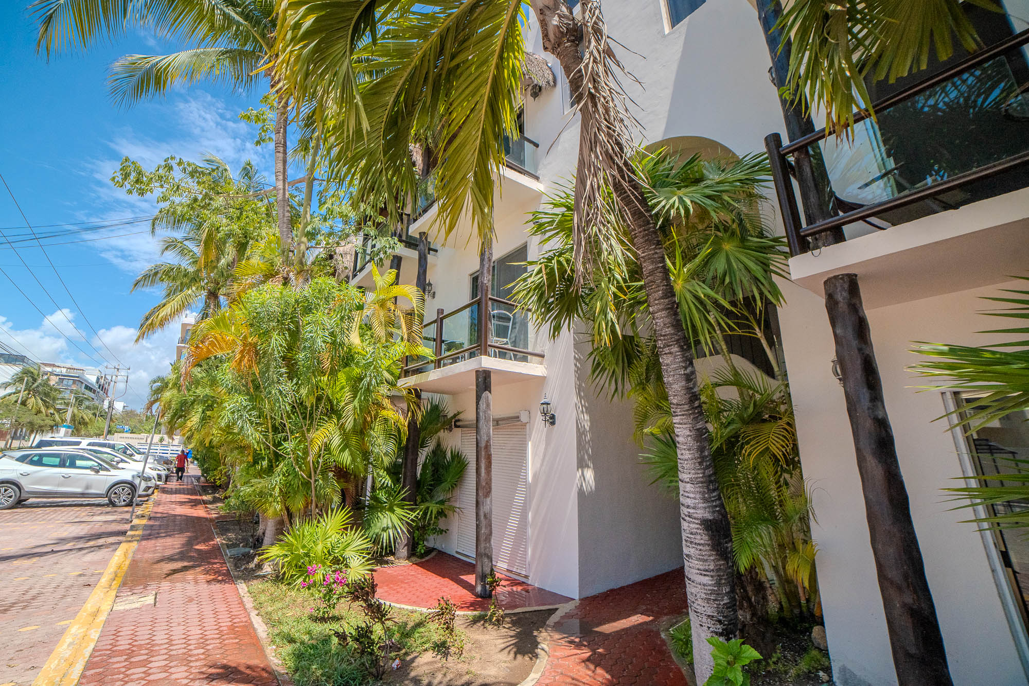 Turn-Key 2BR Condo Steps to Beach – Playa del Carmen