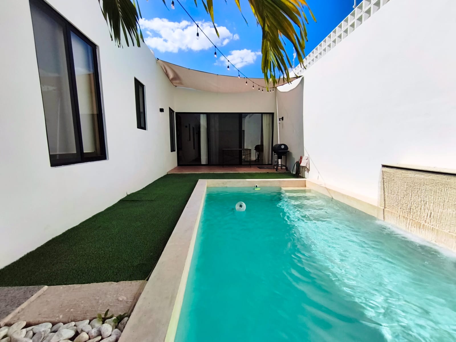 Modern One-Story 3 Bedroom Home in  North Mérida.