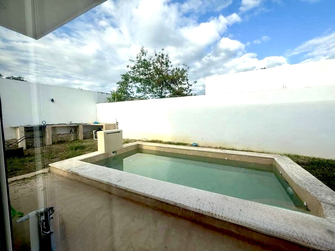 3 Bedroom Home with Pool and Terrace in Conkal, Mérida