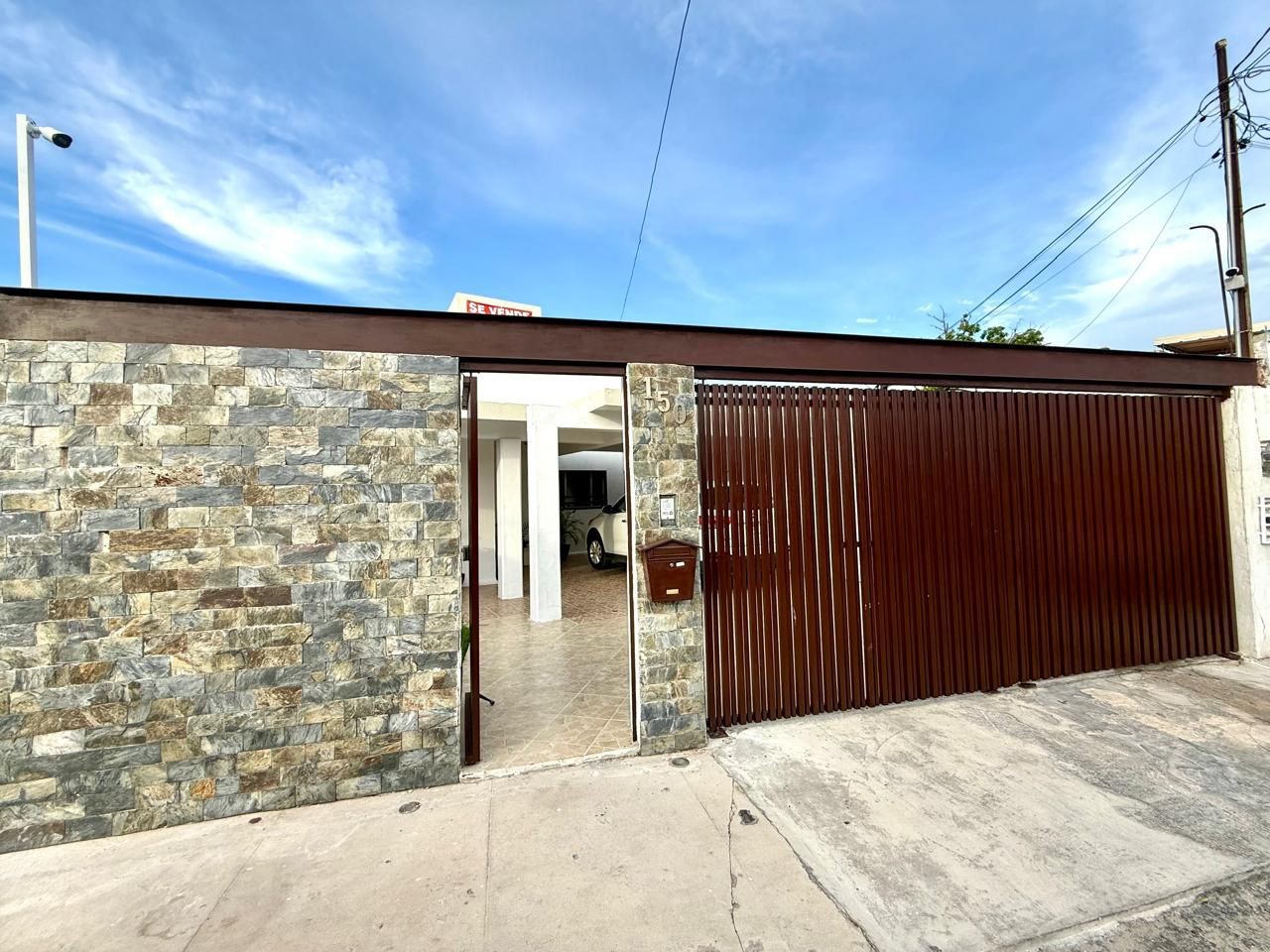 3 Bedroom Home with Pool in García Ginerés, Mérida