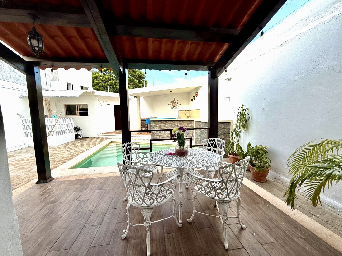 3 Bedroom Home with Pool in García Ginerés, Mérida
