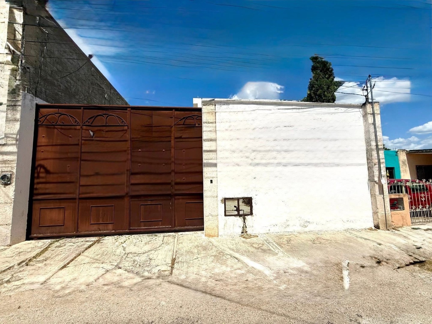 3 Bedroom Home with Spacious Backyard in Miraflores, Mérida