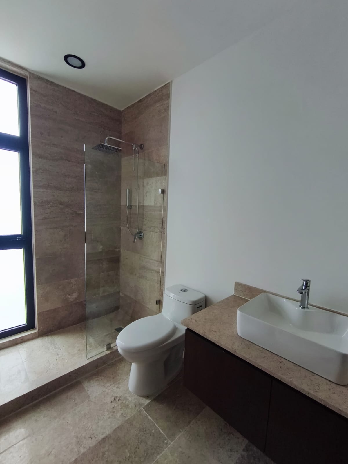 3 Bedroom Beachfront Condo with Ocean Views in Telchac Puerto