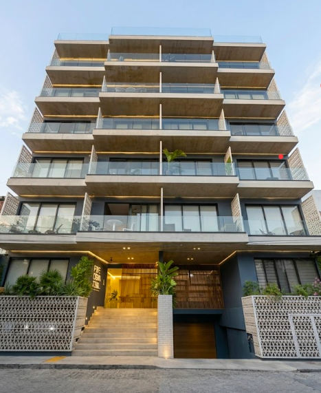 Turn-Key Studio Steps from Mamitas Beach 