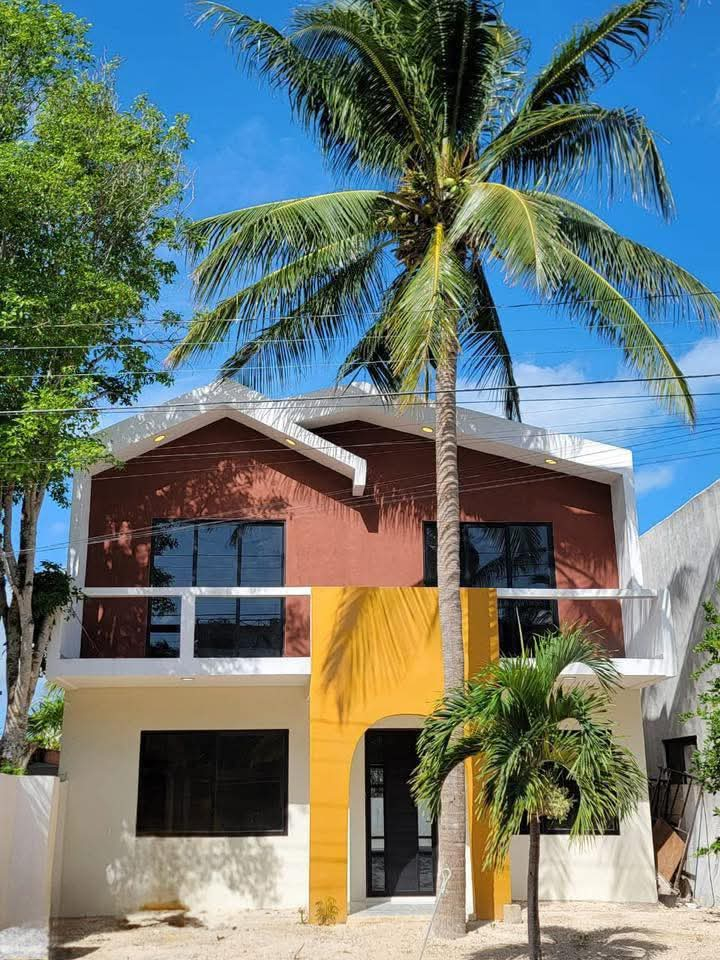 59399 4 Bedroom Home with Pool 150 Meters from the  - Home