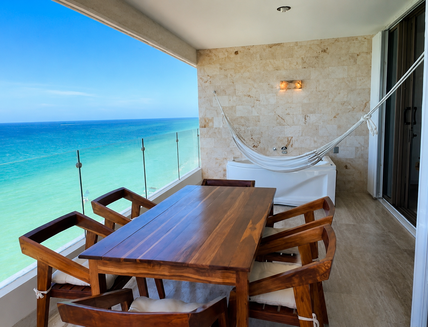 59400 3 Bedroom Beachfront Condo in Chicxulub  - Condo