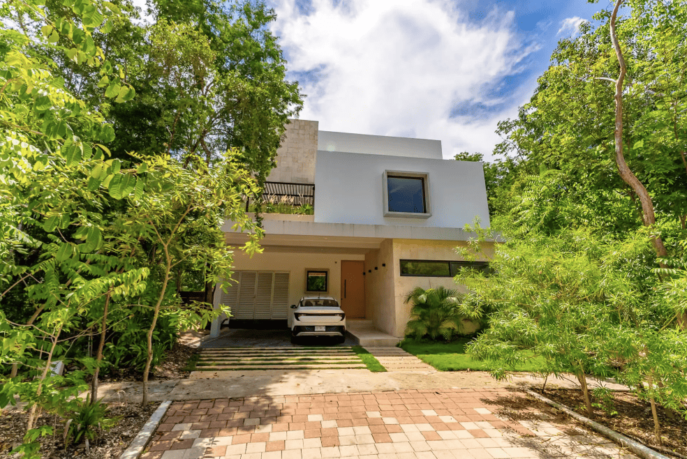 Luxury 4BR Home with Pool in Mayakoba Country Club