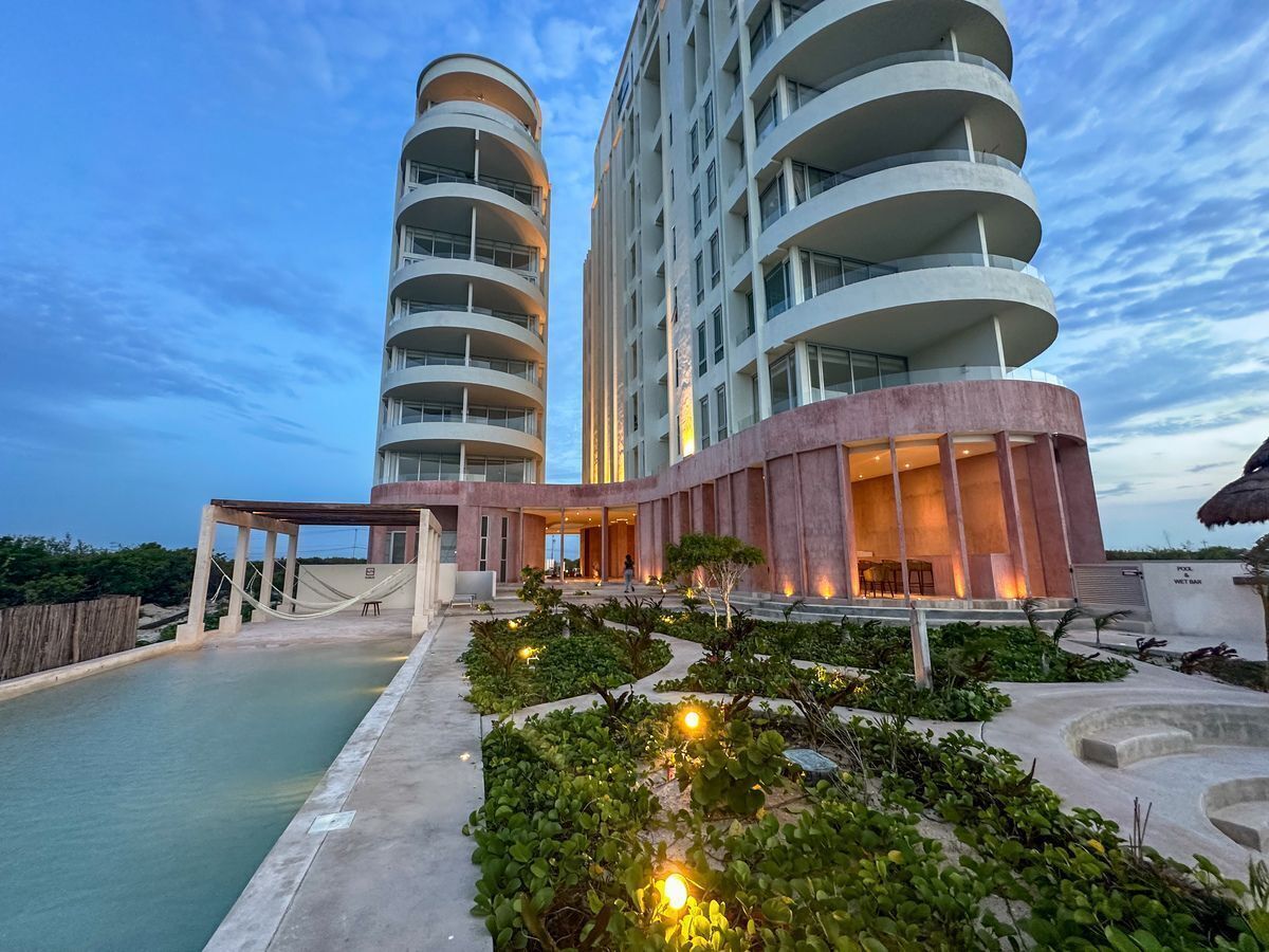 59403 3 Bedroom Beachfront Condo in Telchac  - Condo