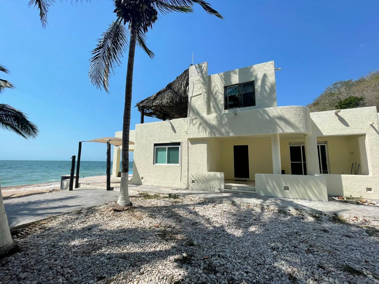 59657 3 Bedroom Beachfront Home in San Lorenzo,  - Home