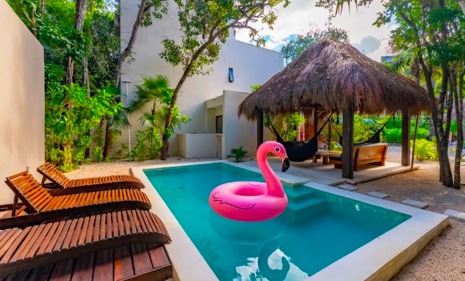 Charming 2BR Boho-Chic Townhouse in Aldea Zamá