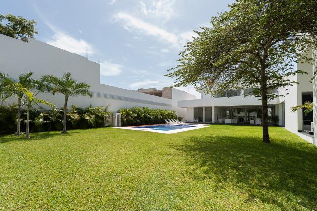 Great-property-with-unique-access-to-underwater-paradise!-Exteri